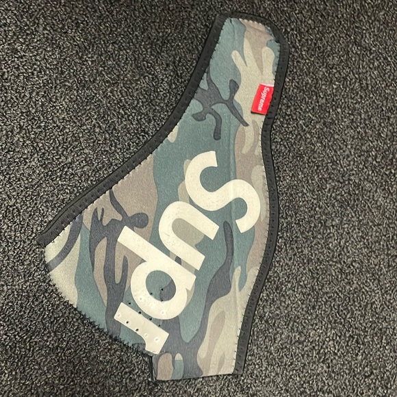 Used Supreme Windstopper Gore-Tex Labs Face Mask Woodland Camo Ski Hunting - Picture 1 of 6